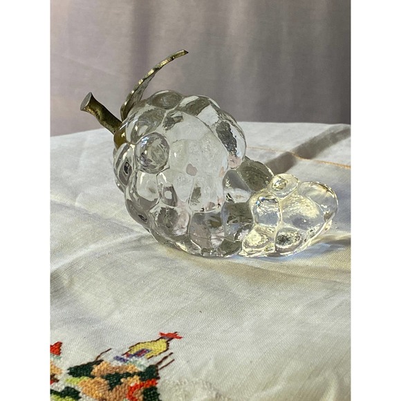 Clear Crystal Grape Cluster Paperweight / Figurine - Picture 8 of 10